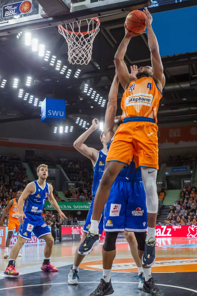 他上赛季在 他上赛季在